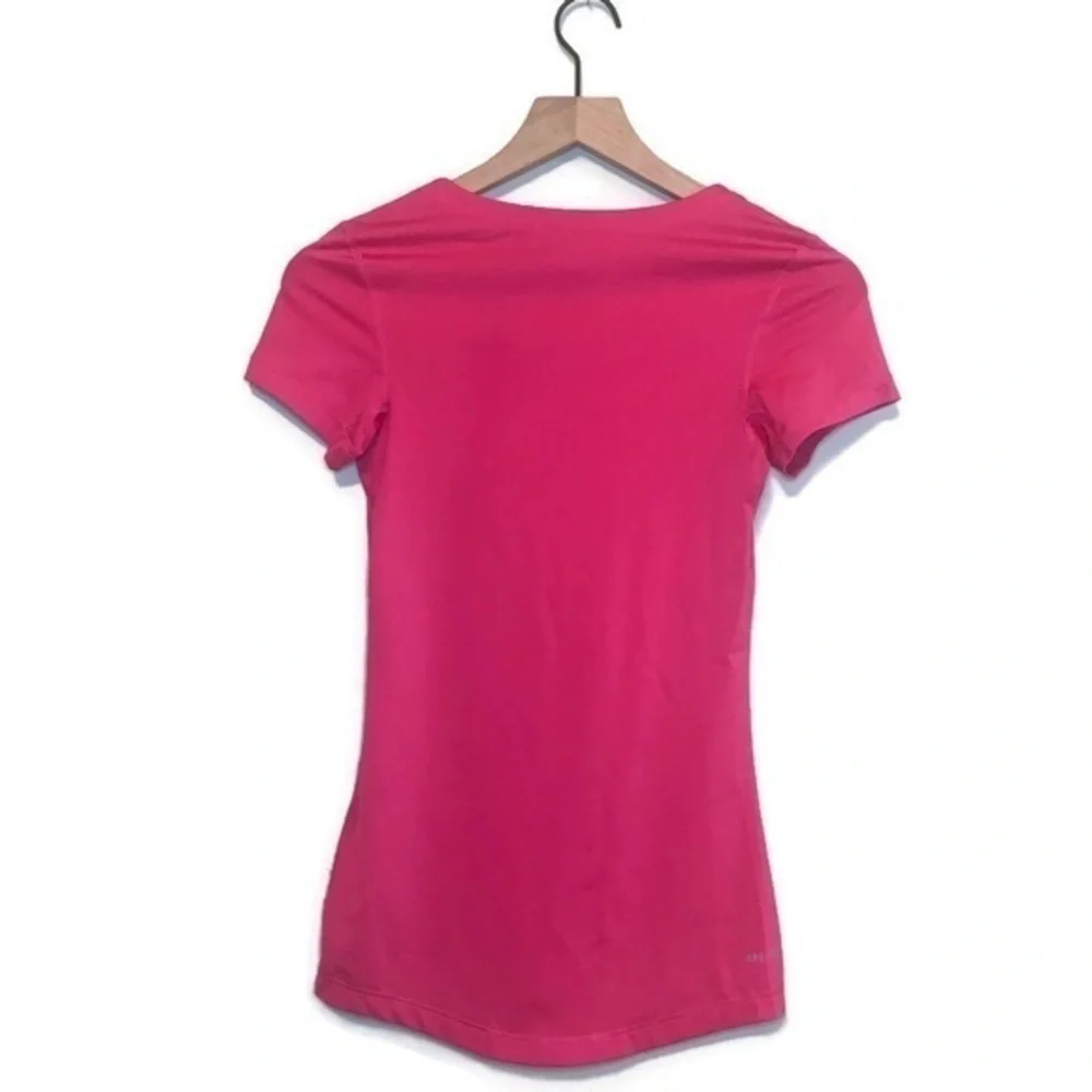 Nike Victory Base Layer Pink V Neck Short Sleeve Tee Shirt Size XS